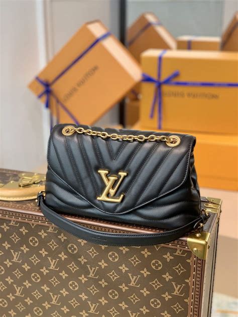 lv m58552|LOUIS VUITTON LV GHW New Wave Chain Bag MM Shoulder .